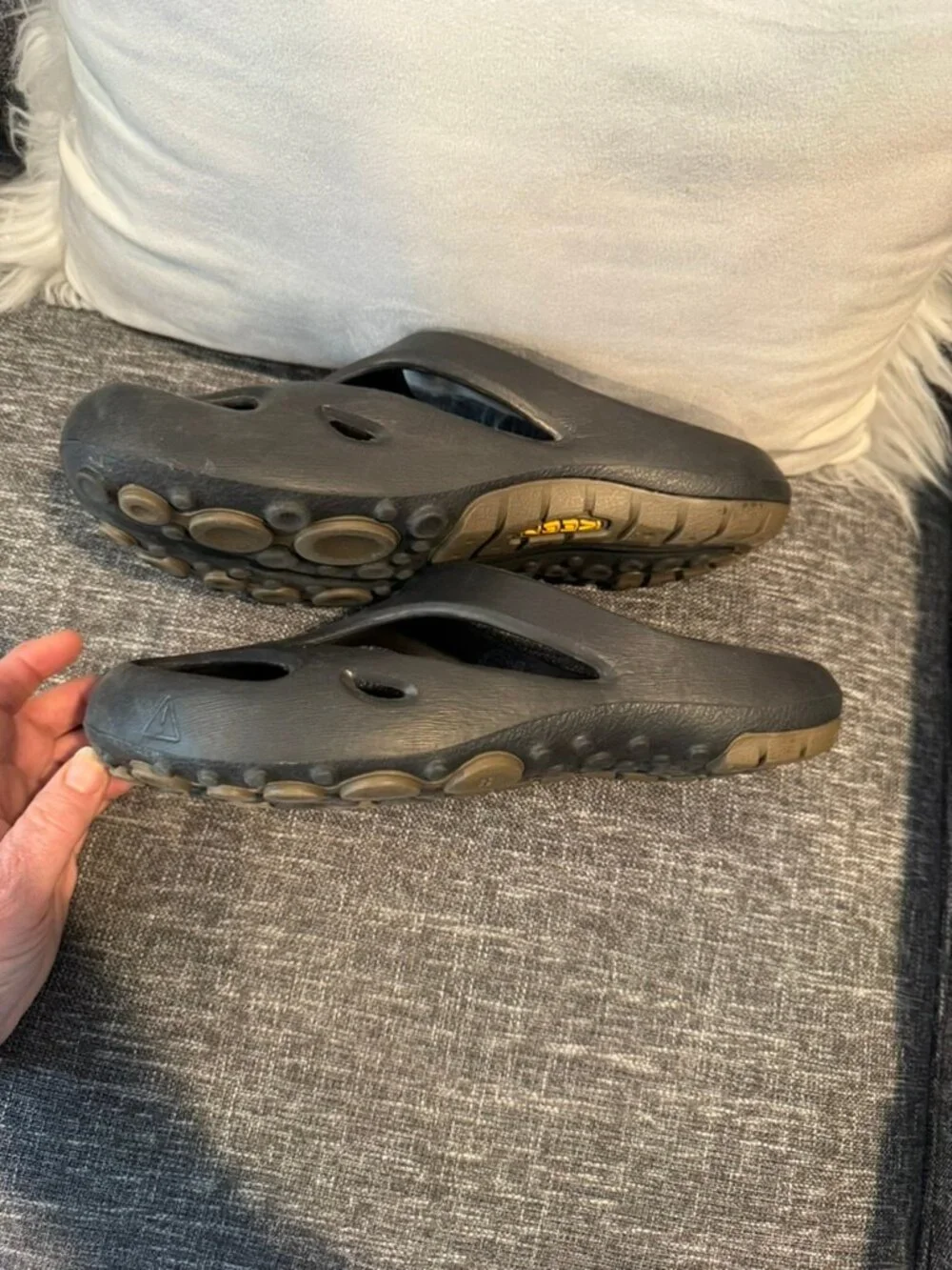 KEEN Shanti Clogs Men's US 9 Black Comfort Slip-On Garden Recovery Shoes EUC - Picture 6 of 8